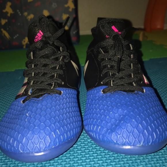ADIDAS INDOOR SOCCER SHOES - Picture 4 of 4